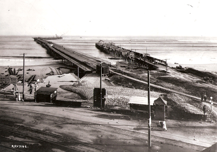 2 wharves 1913.png