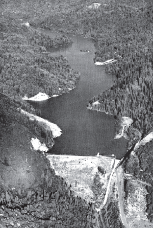 1961 Newell Ck dam.png