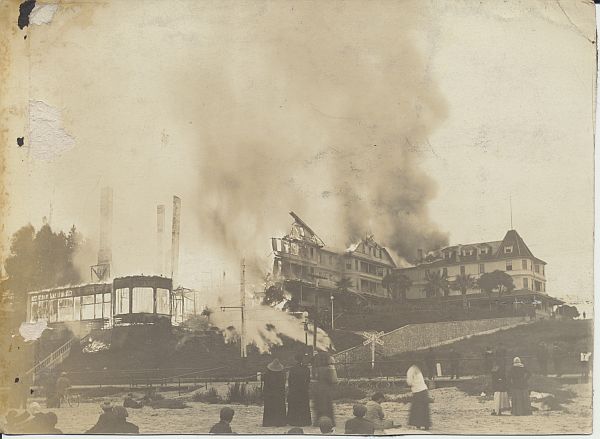 1912 Sea-Beach-Hotel-fire.jpg