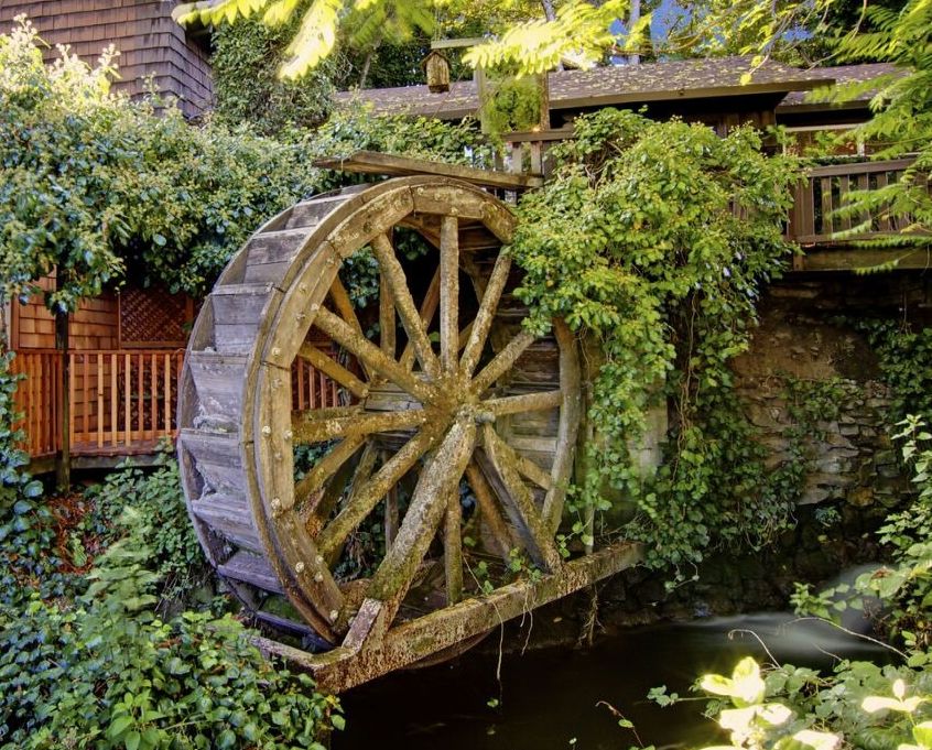 Babbling-Brook-water-wheel.jpeg